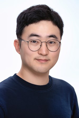 Headshot of Jonathan Han