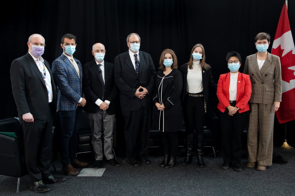 (left to right) Dr. Ronald Cohn, Member of Parliament (MP) Adam van Koeverden, Dr. David Malkin, Dr. Jim Whitlock, Adrienne Co-Dyre, Helena Kirk, Dr. Fei-Fei Liu, MP Pam Damoff