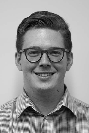 Headshot of Robert Greer.